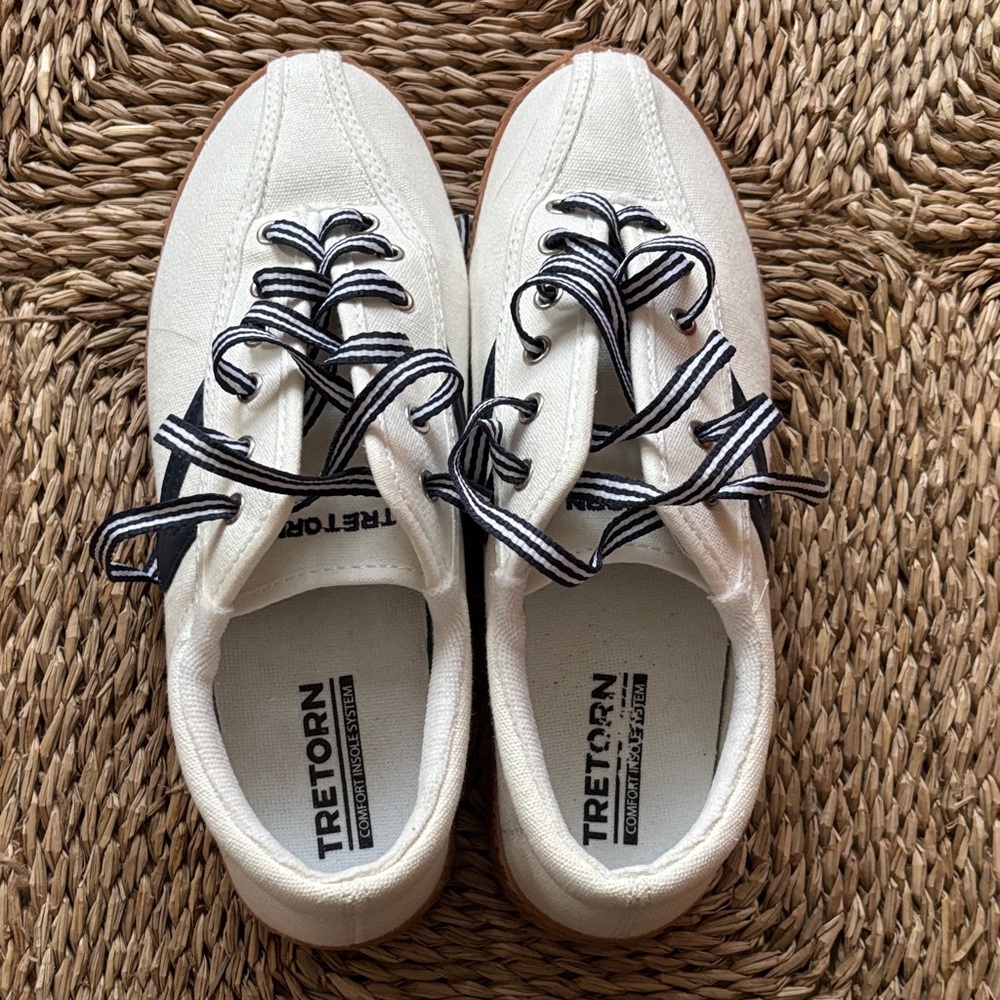 Tretorn Canvas Sneakers with Navy blue Accents